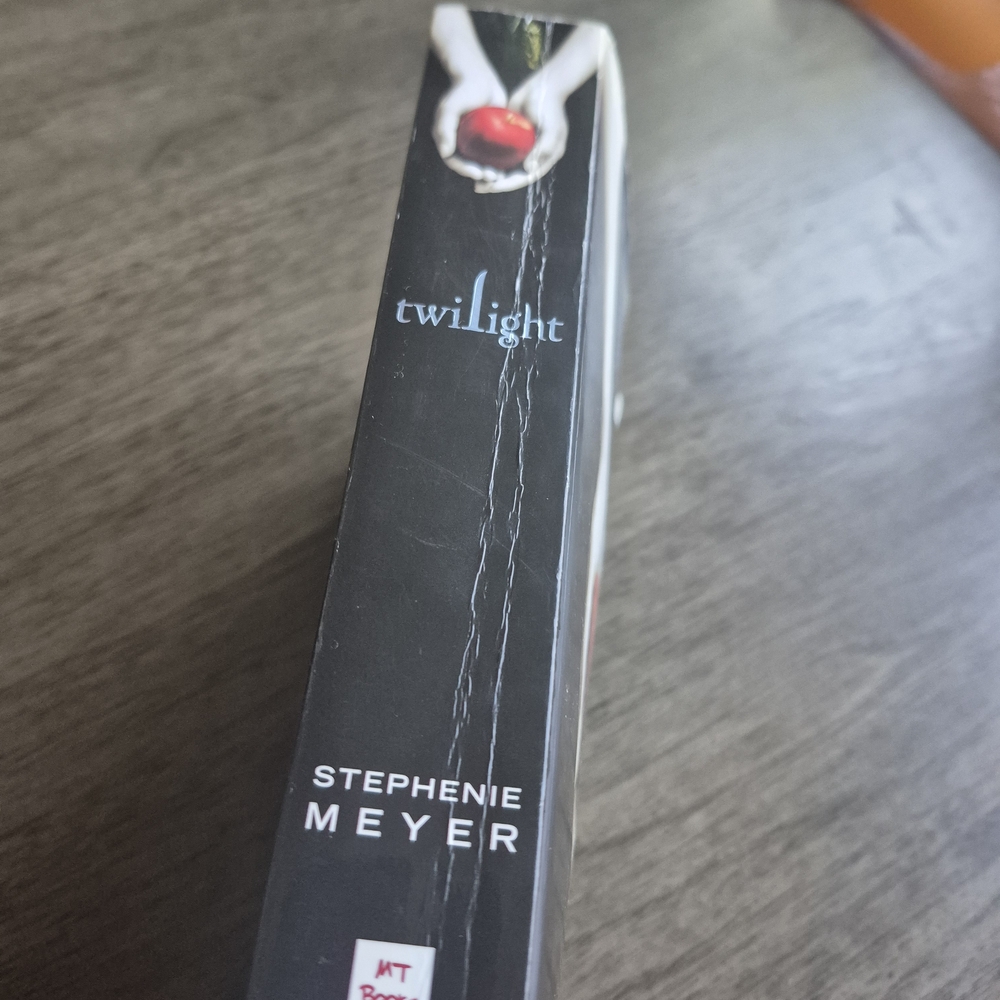 Twilight Book with Black Cover - Picture 8 of 11